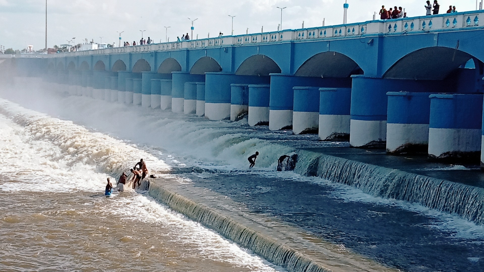 Kallanai Dam